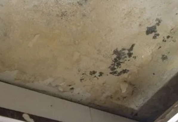 洋县阳台漏水维修公司分享下洋县卫生间渗水维修需要注意哪些问题。
