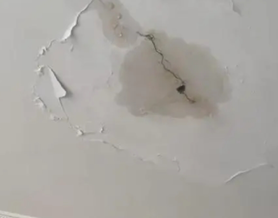 洋县阳台漏水维修公司分享下屋面防水工程质量问题原因分析